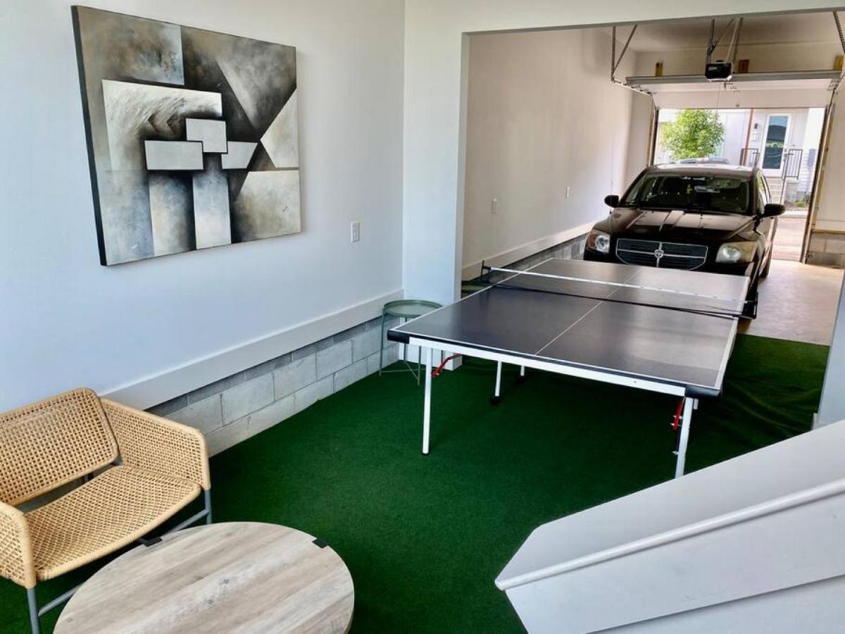 Big New And Modern With Skyline View Mural And Ping Pong Нэшвилл Экстерьер фото